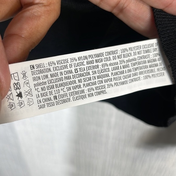 Endless Rose Organza Ruffle Knit blouson sweater medium black - Picture 7 of 9